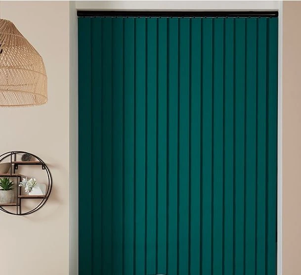 STORE A BANDES VERTICALES